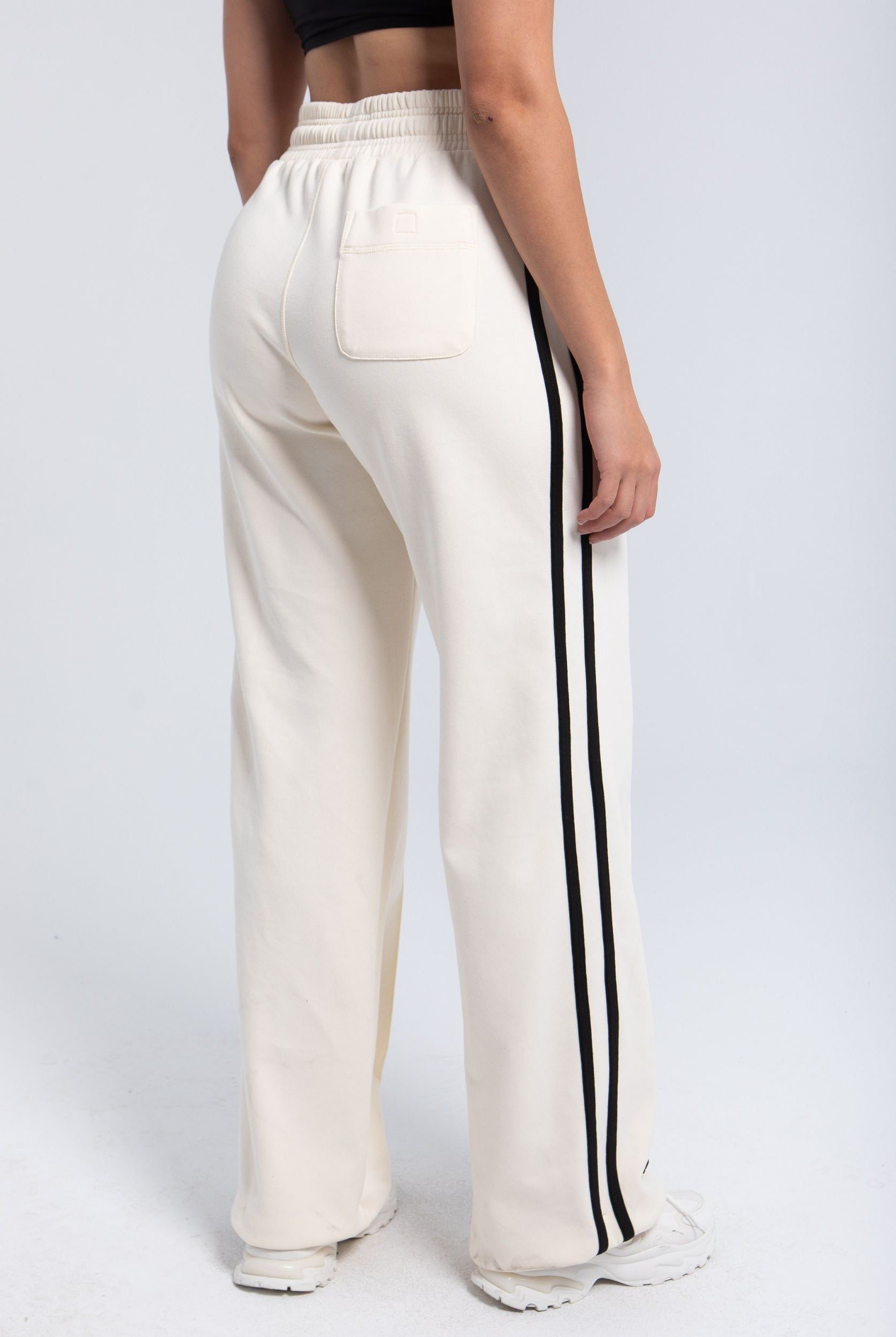 Elite Structured Straight Pant back pocket detail