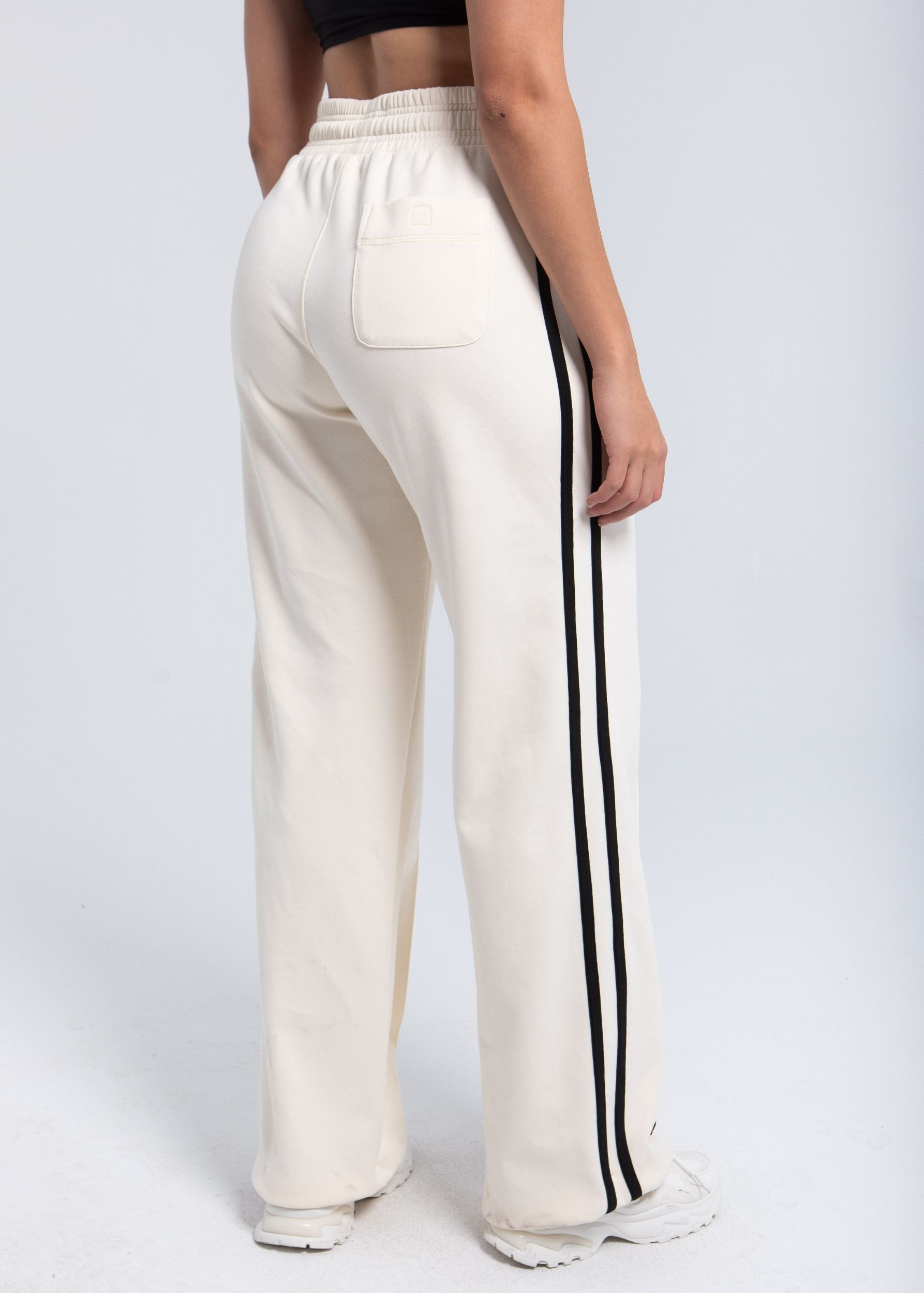 Elite Structured Straight Pant back pocket detail